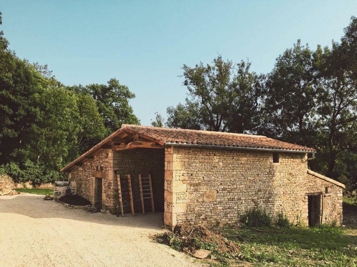 Gites Les Demeures De Valette Azay-le-Brule Экстерьер фото