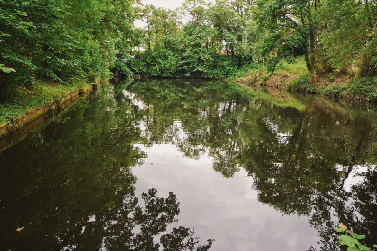 Gites Les Demeures De Valette Azay-le-Brule Экстерьер фото