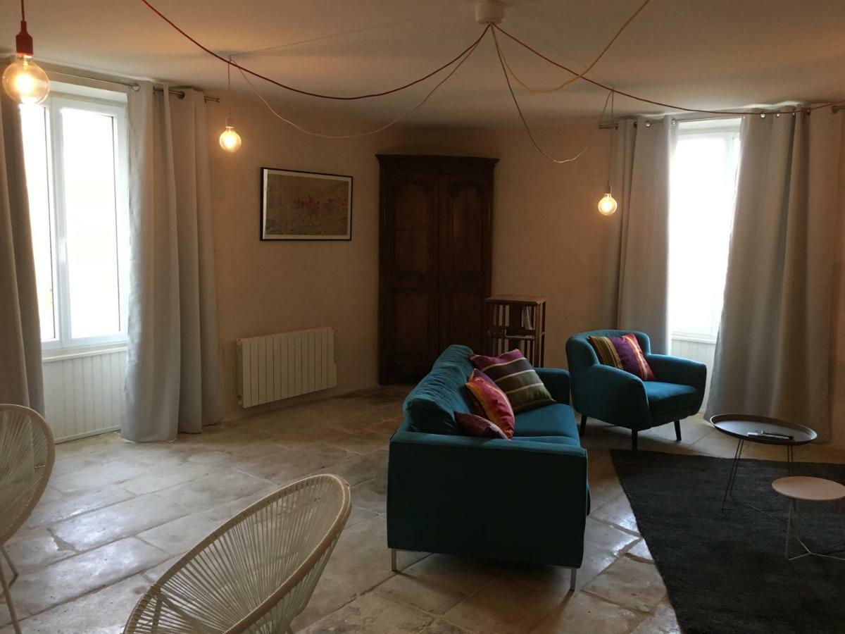 Gites Les Demeures De Valette Azay-le-Brule Экстерьер фото